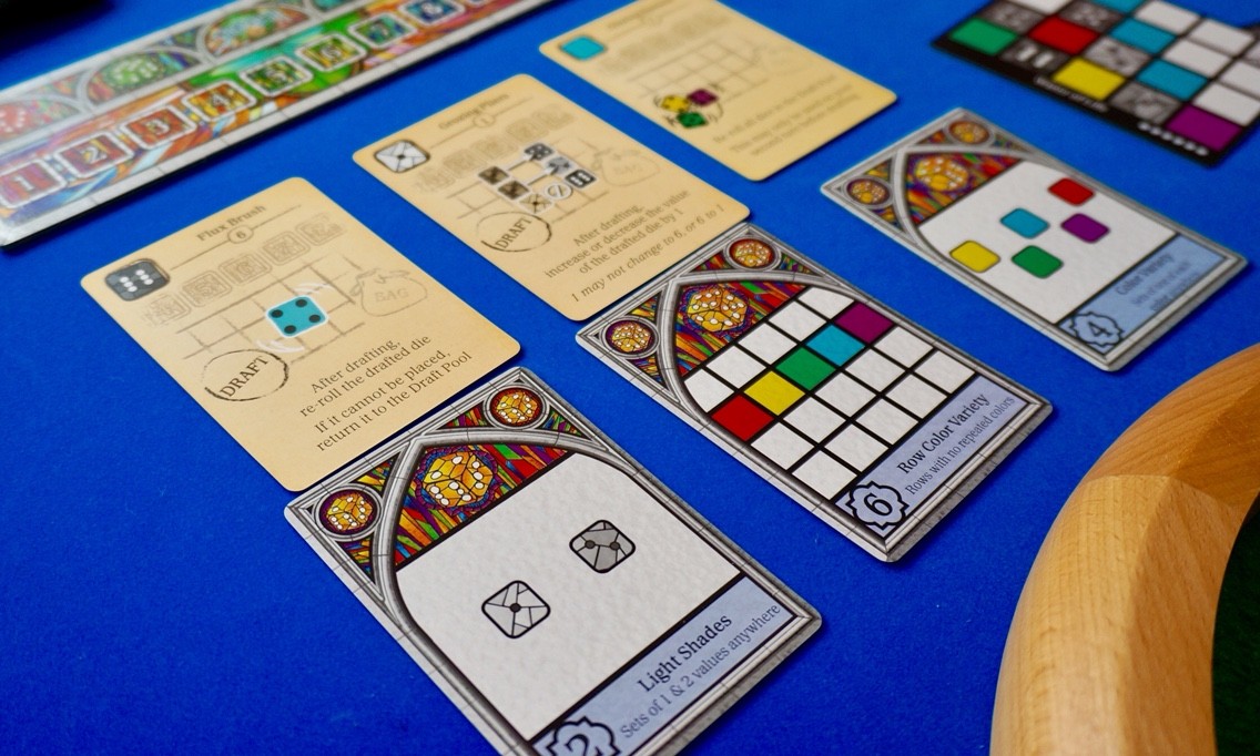 ゲーム紹介『サグラダ(Sagrada)』：「公開目標カード」と「道具カード」